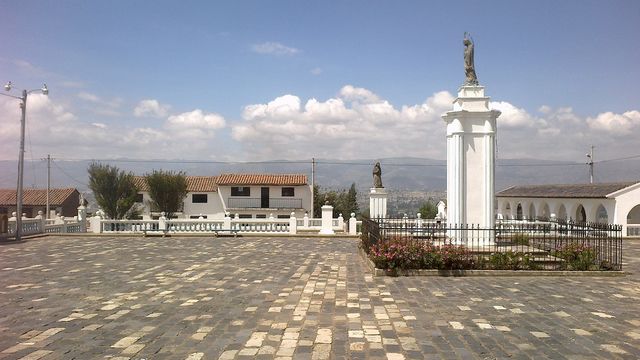 SANTUARIO DE COLATOA, PATRONA LA VIRGEN DE LOURDES.